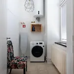 Daire Spacious In Historic Centre & Free Parking Ljubljana