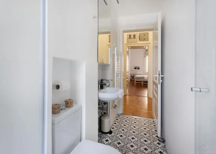 Apartament Spacious In Historic Centre & Free Parking