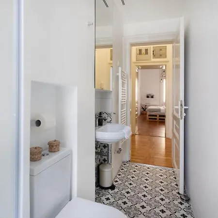 Apartment Spacious In Historic Centre & Free Parking
